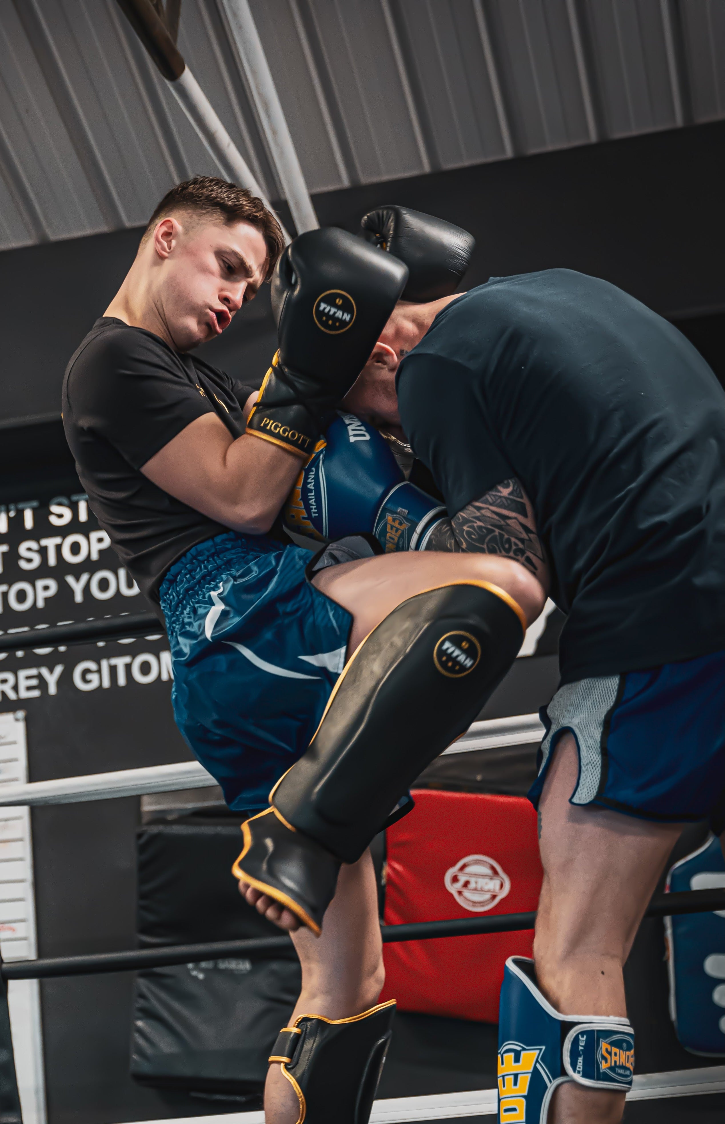 MUAY THAI