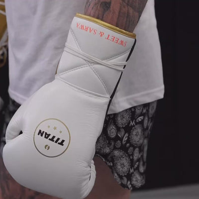 10oz Horsehair Lace-Up Fight Gloves – Polar White